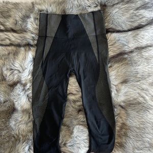 COPY - NWOT SPANX athletic leggings. new without tags. Size Small :)